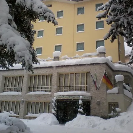 Miravalle 2000 Hotel Lizzano In Belvedere