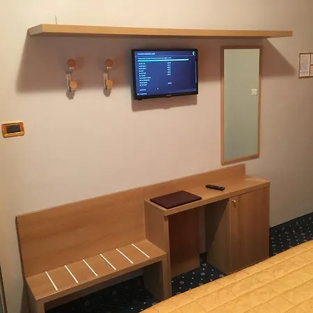 Miravalle 2000 Hotel