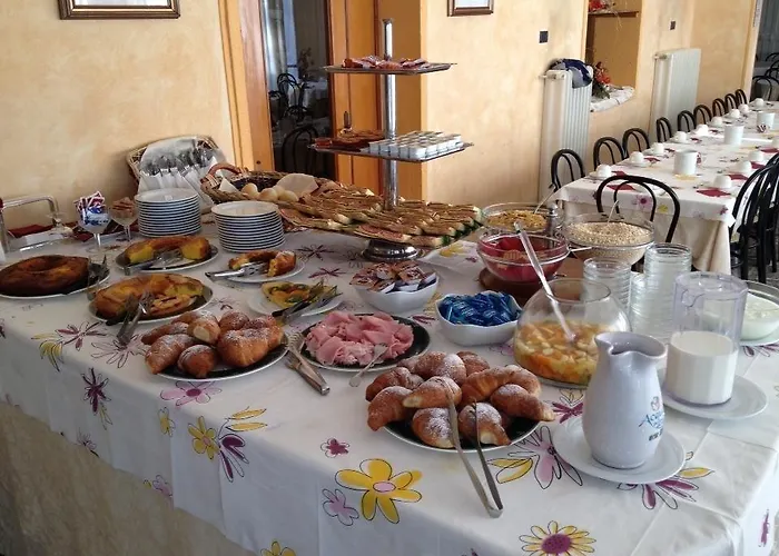 Miravalle 2000 Hotel Lizzano In Belvedere